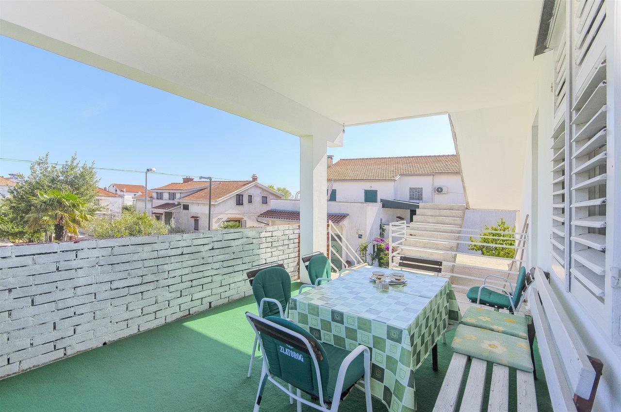 Apartment Niko Vodice Ngoại thất bức ảnh