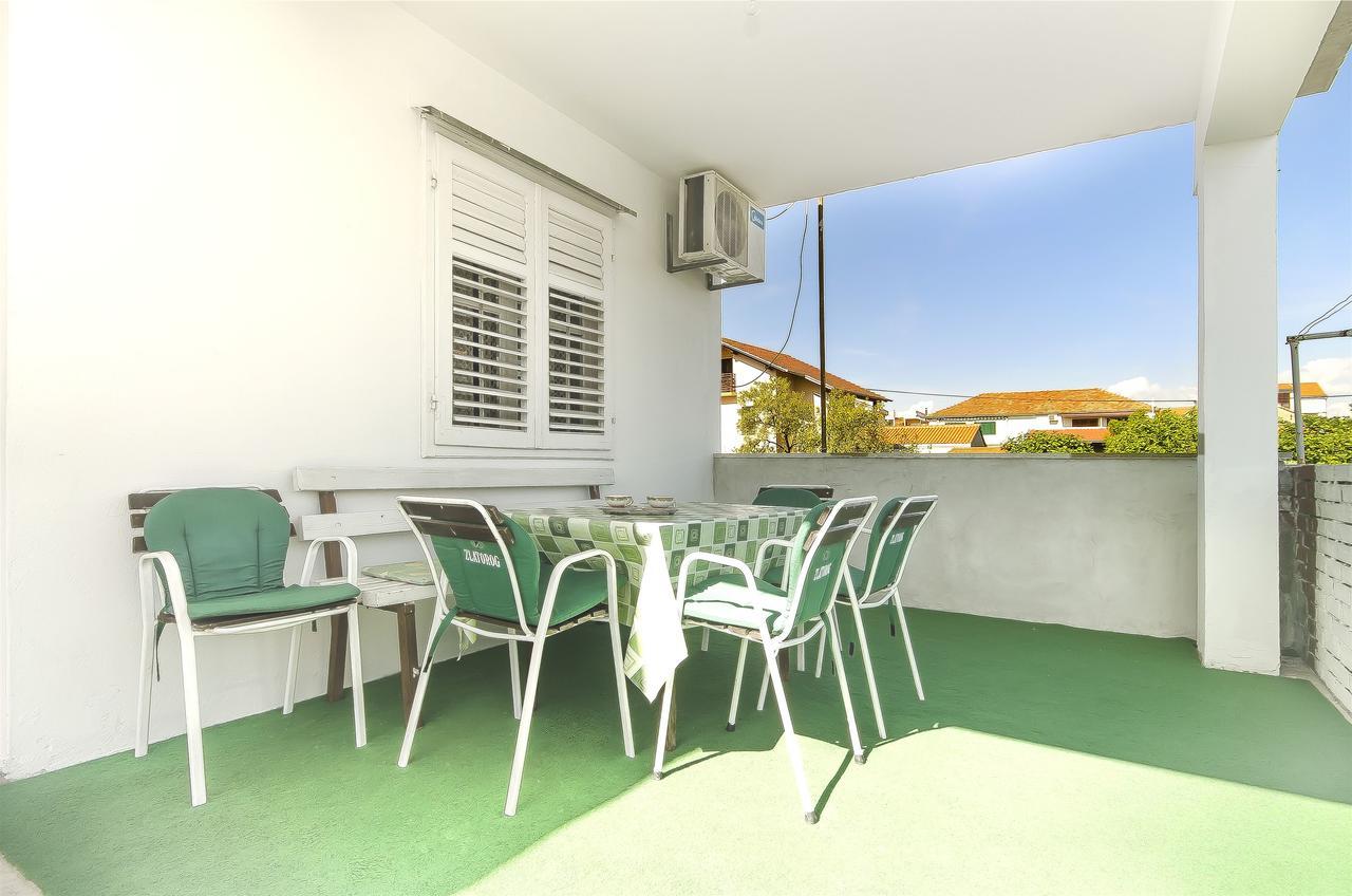 Apartment Niko Vodice Ngoại thất bức ảnh